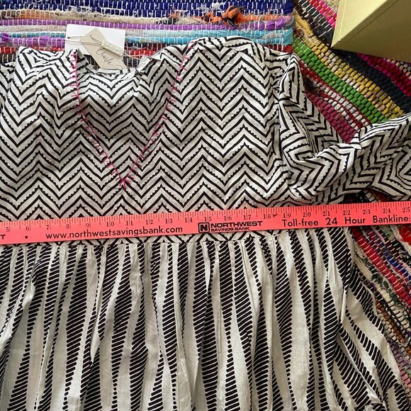 Charlie Paige Black and White Chevron Dress w/hot pink Pom Poms Boho Avant Garde - Picture 9 of 10